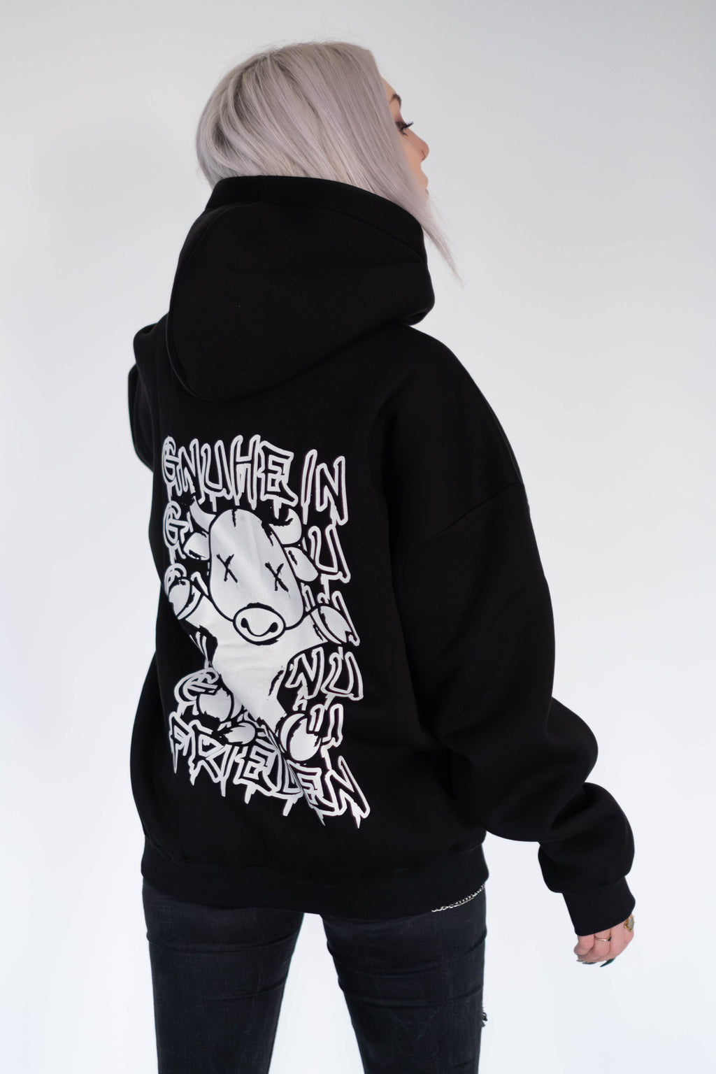 Oversized Hoodie – Gnuhe in Frieden