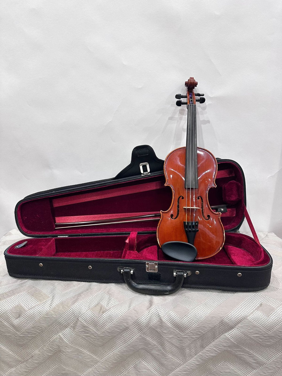 [Garage Sale] Violin 1/2 Amati Model #440 - Fair