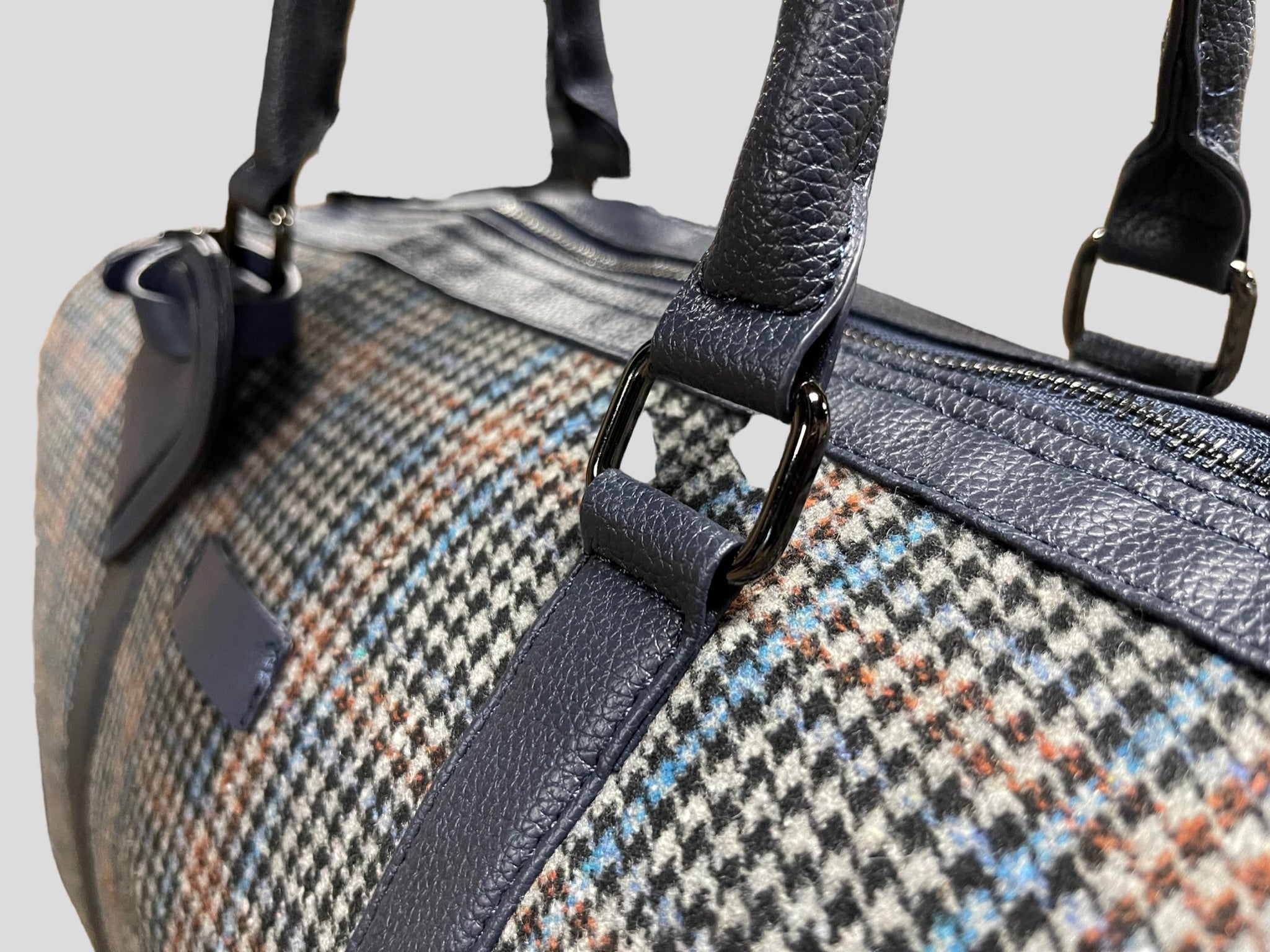 borsone quadroni elegant   weekend  in ecopelle con inserti in lana