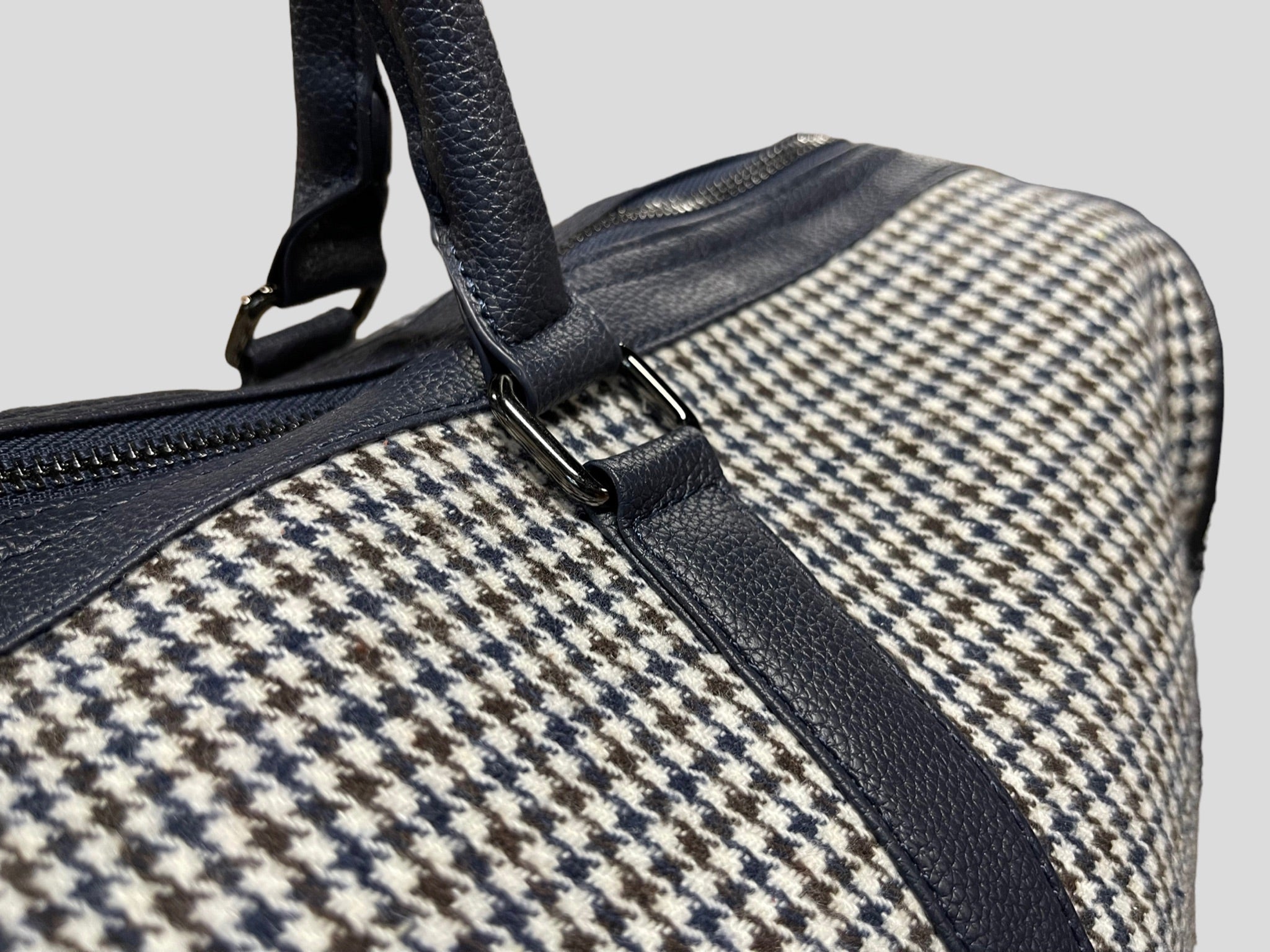 borsone quadroni elegant   weekend  in ecopelle con inserti in lana