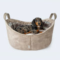 Leopold's Finest | Dackel in Cosy Dog Bed Velvet - ergonomisches Hundebett in Luchs-Optik.
