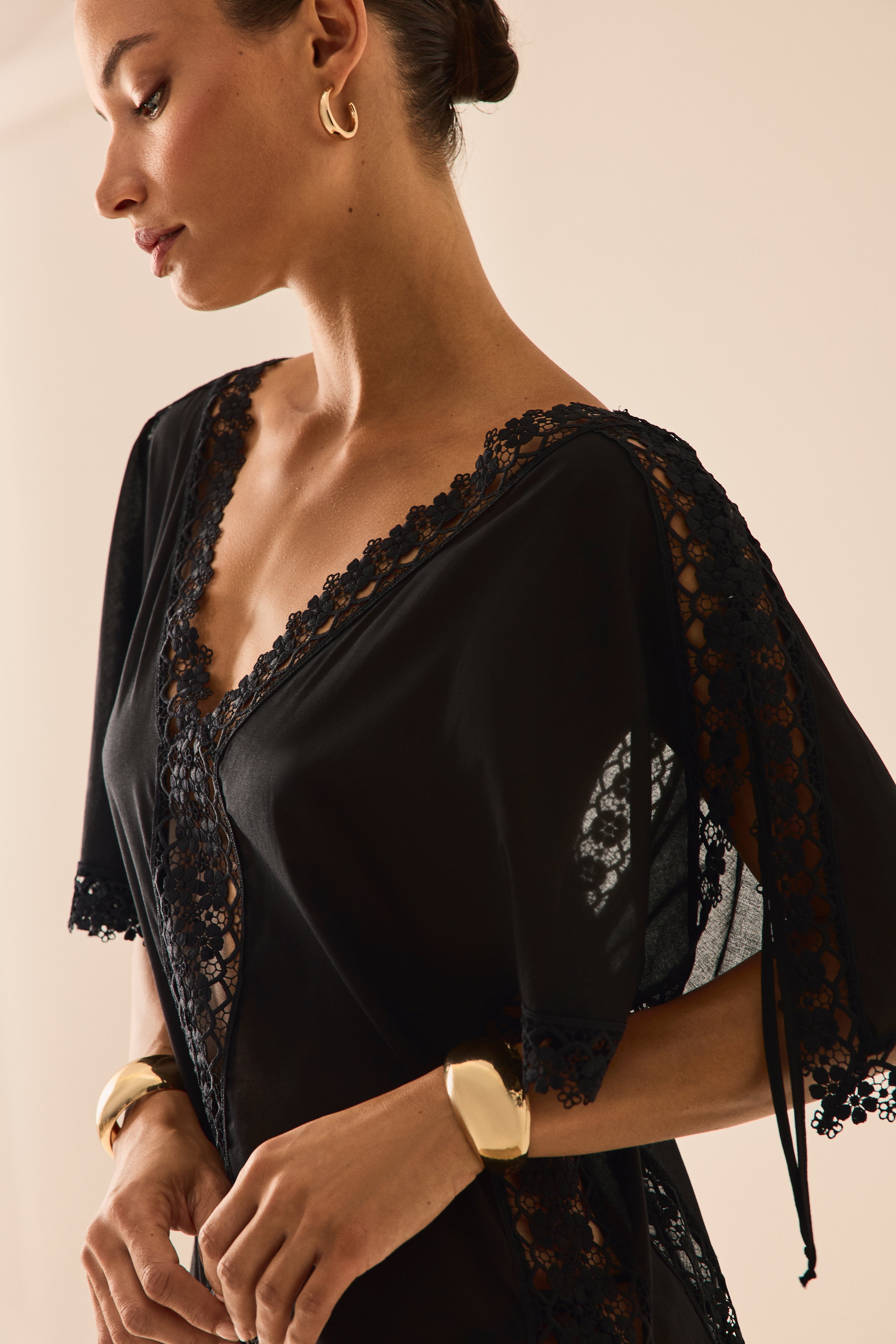Saena Kaftan