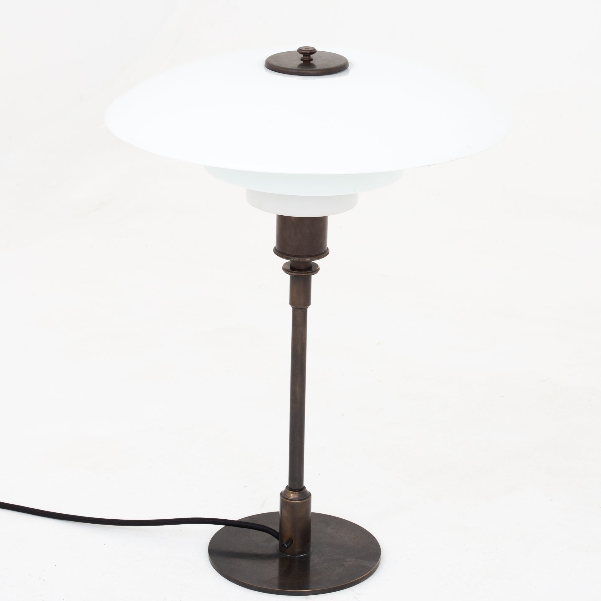 PH 4/3 - Bordlampe i bruneret messing