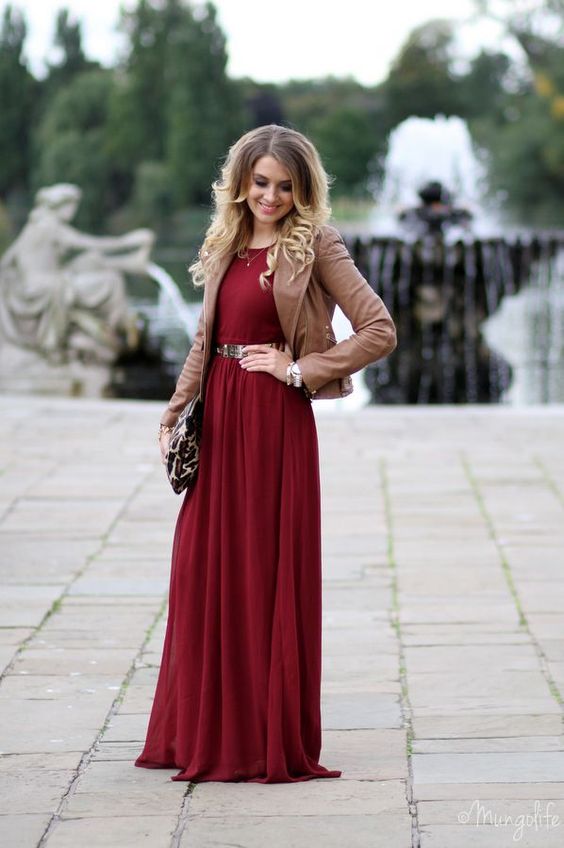 How to Wear Loose Fitting Dresses Without Drowning in Fabric