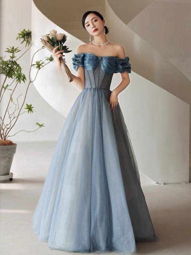 Accessories How To Accessorize Off Shoulder Gown The Importance Of Styling:  How To Wear Off-the-Shoulder Dresses